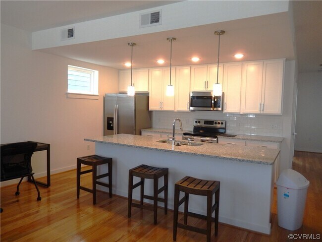 Foto del edificio - 1205 Bainbridge St