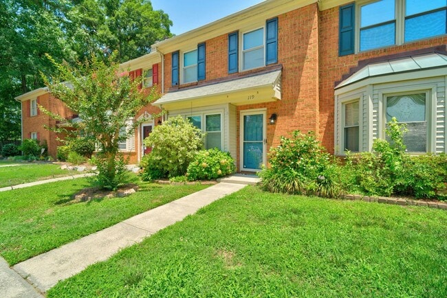 Building Photo - 119 Kingsbridge Ln