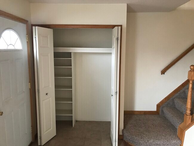 Entry Coat Closet - 28390 Brookfield Ct