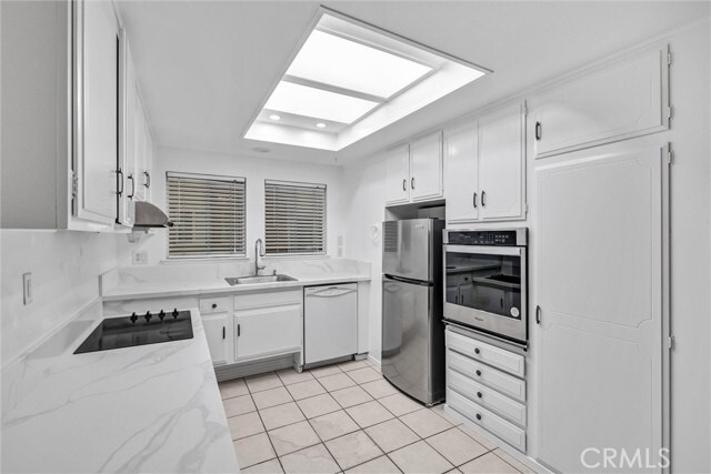 Building Photo - 2329 Via Mariposa W