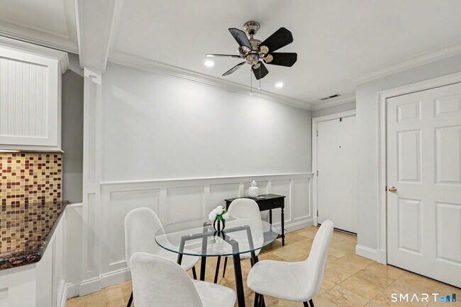 Foto del edificio - 2289 Bedford St