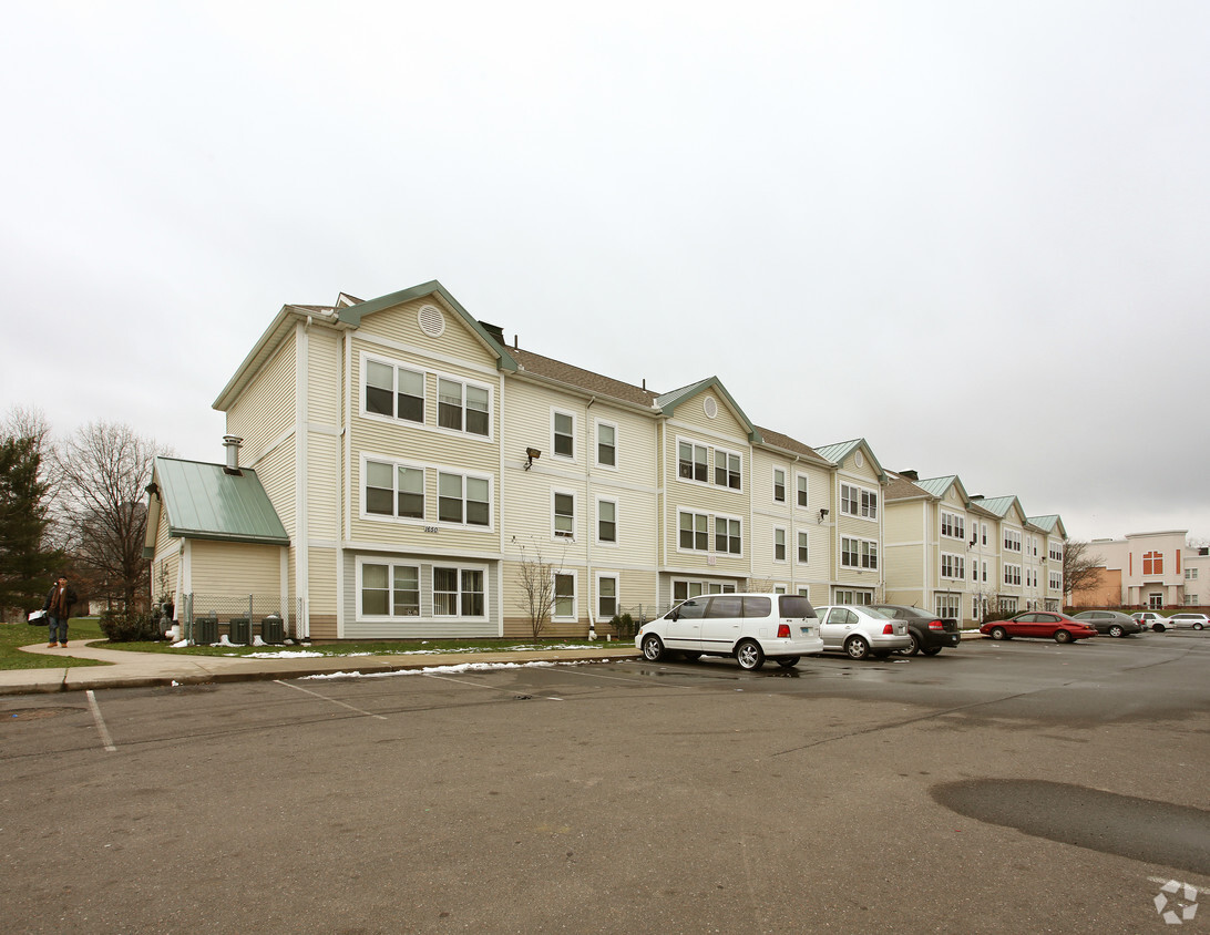 Building Photo - Sana Apartments
