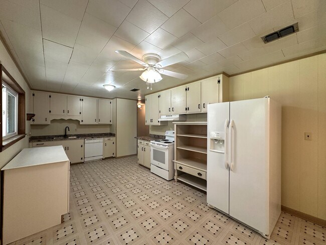 Foto del edificio - 8101 4th St