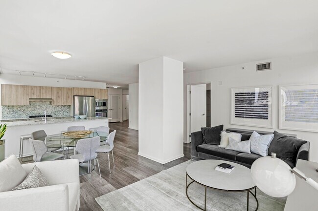 Foto del edificio - 270 E Illinois St