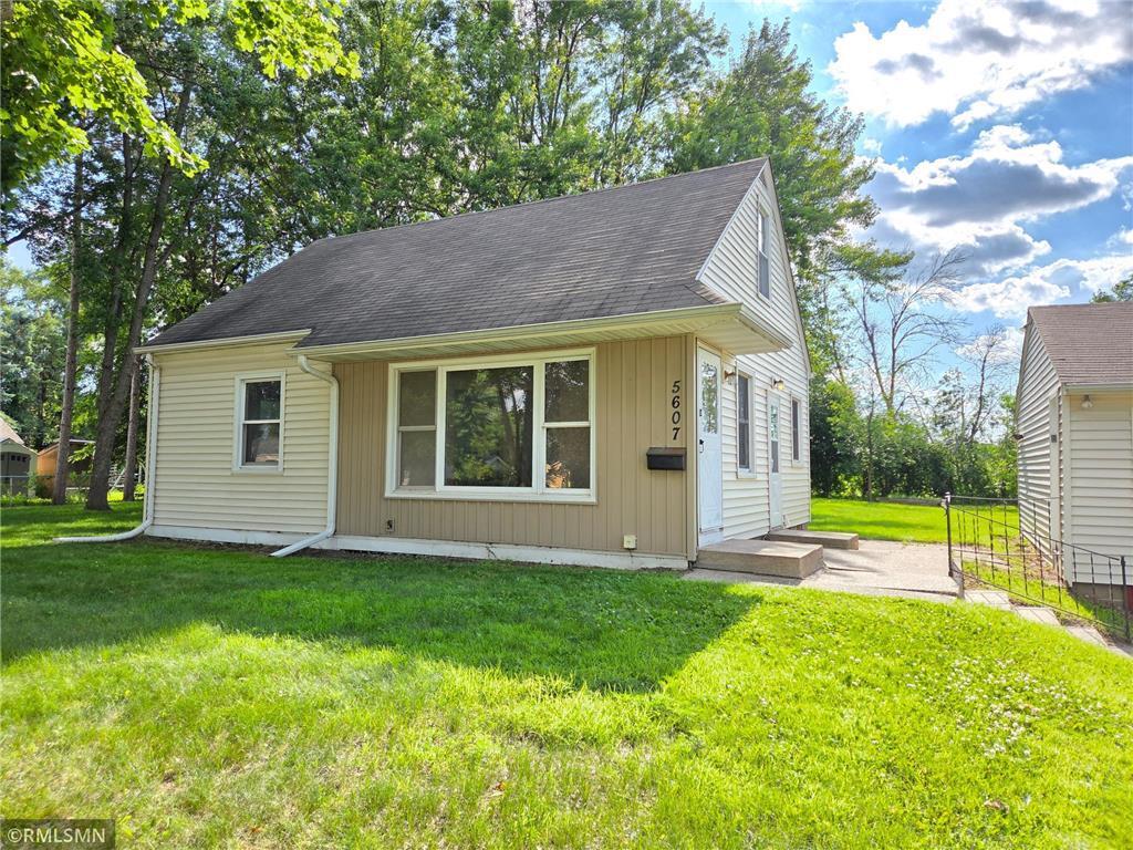 Foto principal - 5607 Regent Ave N