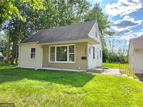 Building Photo - 5607 Regent Ave N