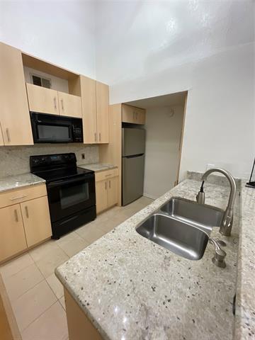 Foto del edificio - 13215 Emily Rd