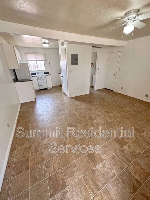 Building Photo - 3719 E Fairmount St