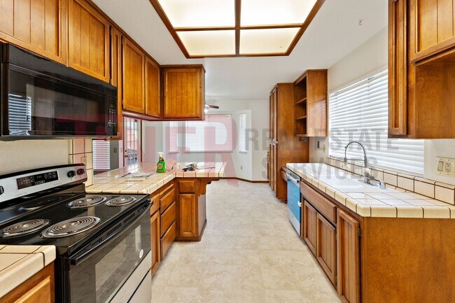 Foto del edificio - Beautiful Pet Friendly Buena Vista Meadows...