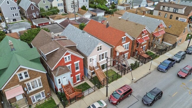 Building Photo - 2721 S Pulaski Rd