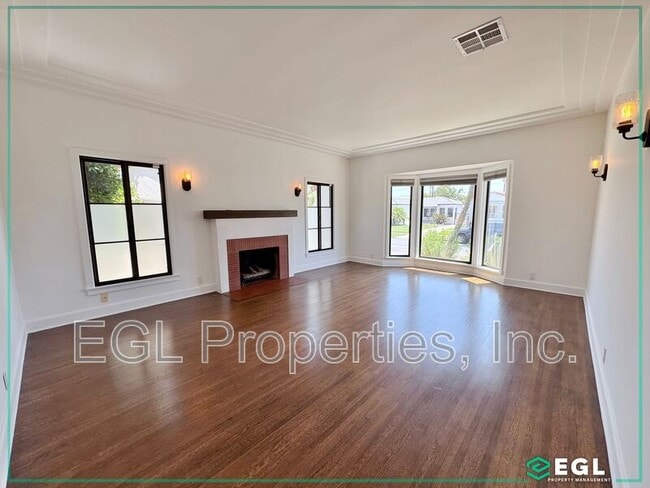 Building Photo - 3927 Degnan Blvd