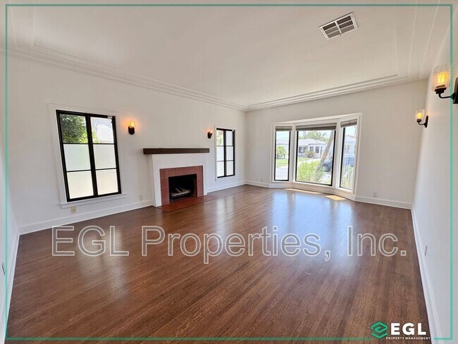 Foto del edificio - 3927 Degnan Blvd