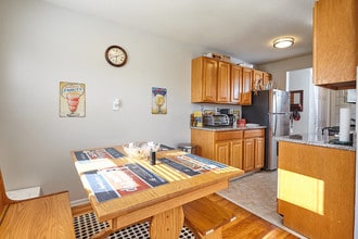 Building Photo - 131 Salmon Brook Dr
