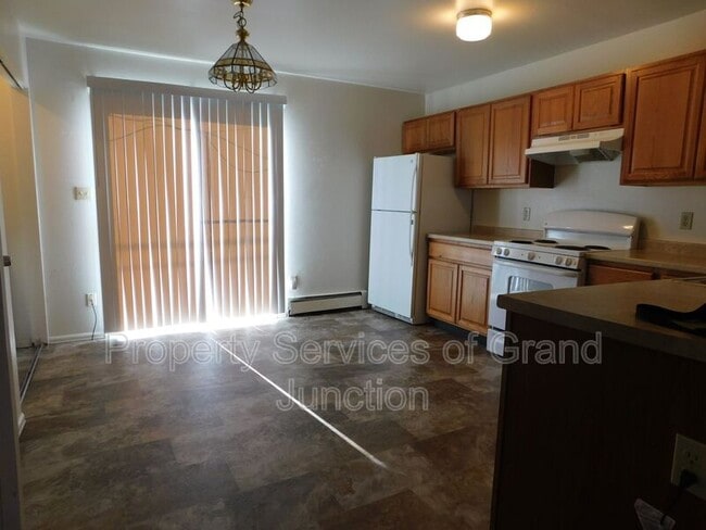 Foto del edificio - 3245 Downey Ct