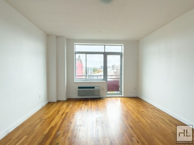 Building Photo - NO FEE / Spacious Sunlit Bushwick Studio / Balcony