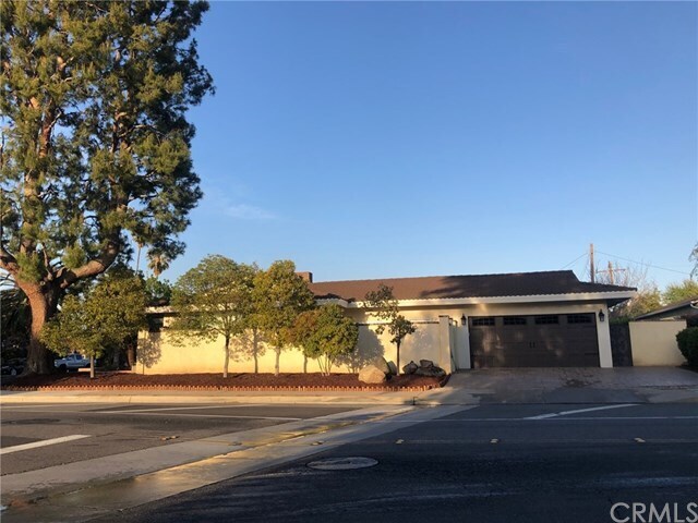 Building Photo - 1022 W Pioneer Dr