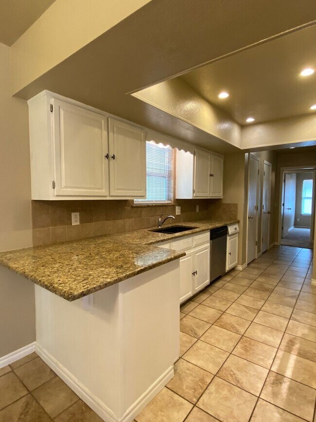 Foto del edificio - 3 Bedroom in Jenks School district!!