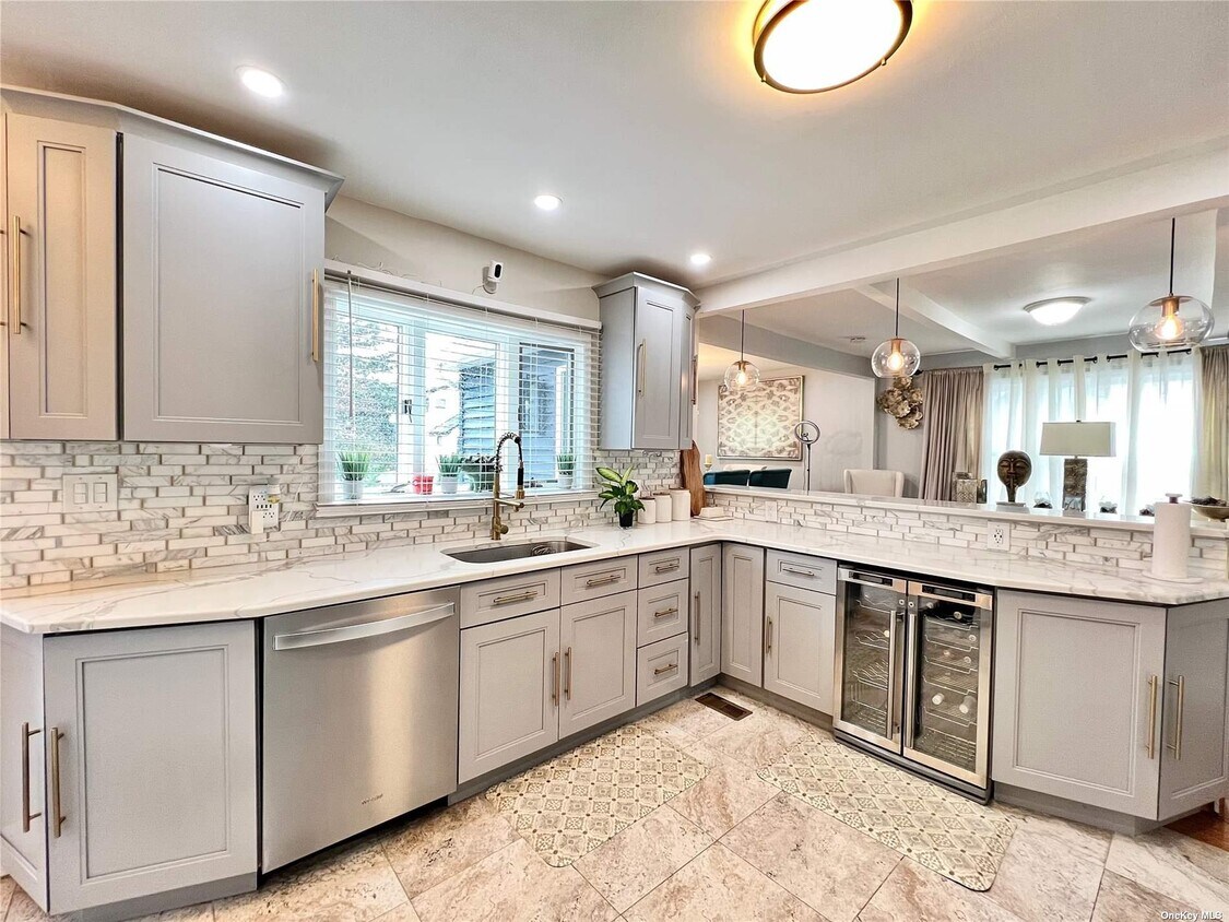 19 Chicago Ave, North Bellmore, NY 11710 House Rental in North