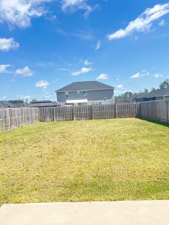 Building Photo - 106 Centennial Ct