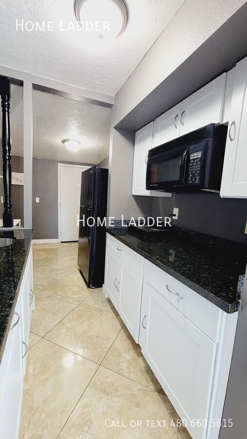 Foto del edificio - 4013 W Ocotillo Rd