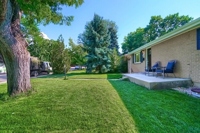 Building Photo - 4 Bedroom single family home in Denver
