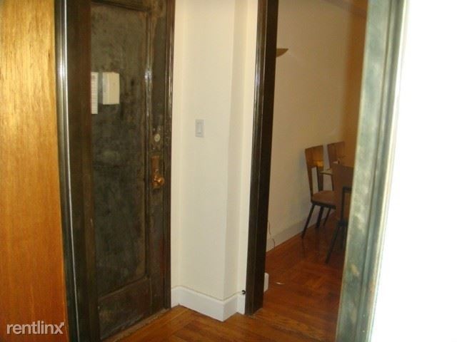 Building Photo - 12 E 86th St