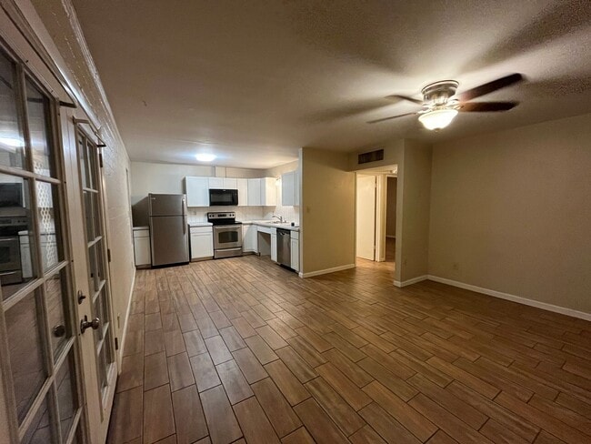 Photo - 2 Bedroom Nearby ASU!! Apartment