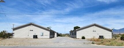 Building Photo - 2400 E Ambush St