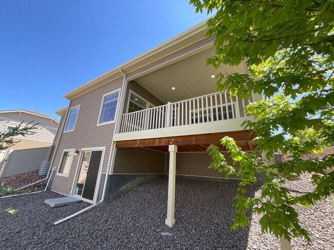 Building Photo - 3 Bedroom Home Available Near Marksheffel ...
