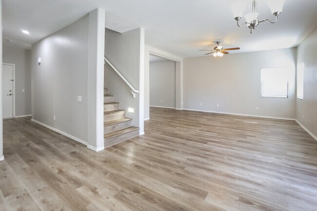 Building Photo - 17267 W Rimrock St