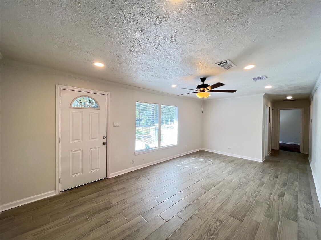 Foto principal - 7337 Orville St