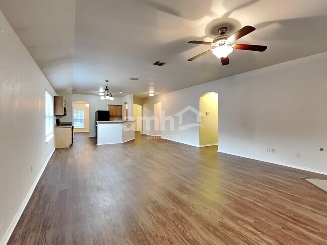 Building Photo - 3833 Pinebluff Lane