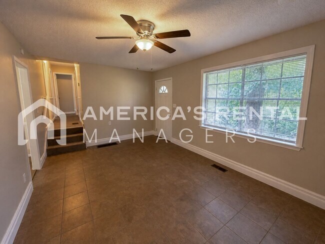 Foto del edificio - MOVE IN SPECIAL!!! - Home for rent in Pinson! Available to View Now! Sign a 13-month lease by 7/3...