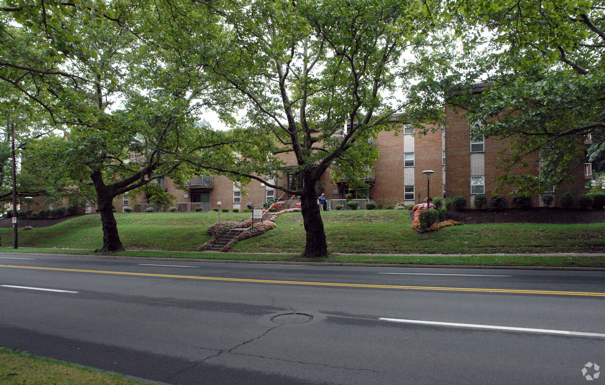Primary Photo - Cedar Beech Plaza Apartments