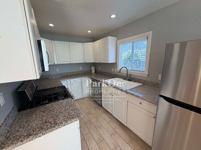 Foto del edificio - 5098 Black Oak Rd