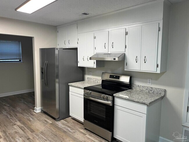 Foto del edificio - 7817 Deborah Dr