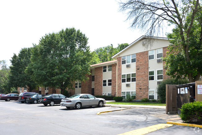 Macarthur Park Apts