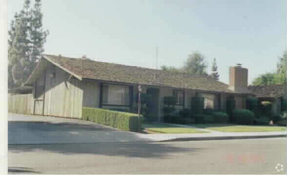 Foto del edificio - 4671 N Glen Ave
