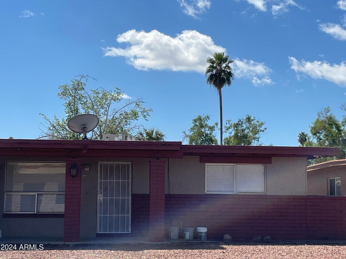 Foto principal - 1205 W Southern Ave