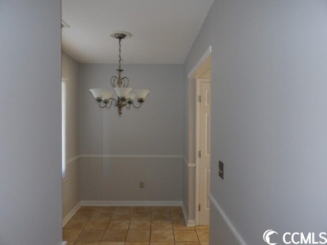 Building Photo - 951 Plantation Dr