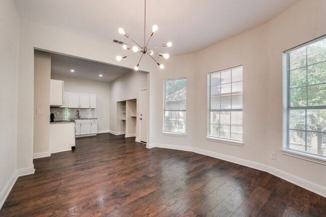 Building Photo - 4823 Ash Ln