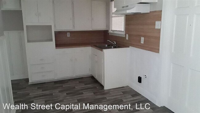 Building Photo - 3 br, 1 bath House - 820 S 6th St WSCM