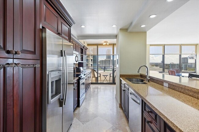 Foto del edificio - 3505 S Ocean Dr