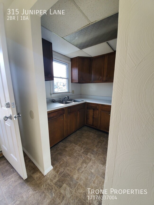 Building Photo - 315 Juniper Lane