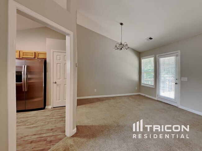 Foto del edificio - 263 Greystone Cir