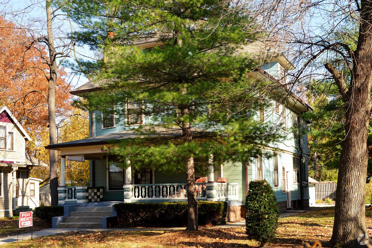 Building Photo - 625 Woodruff Place Middle Dr