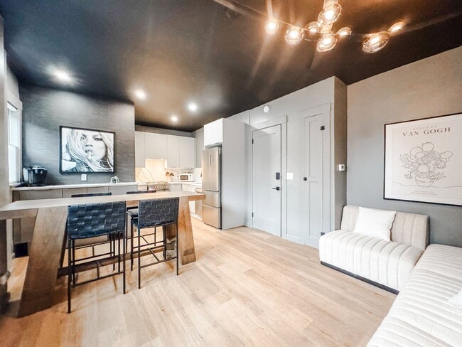 Foto del edificio - 272-278-278 Winton Rd N