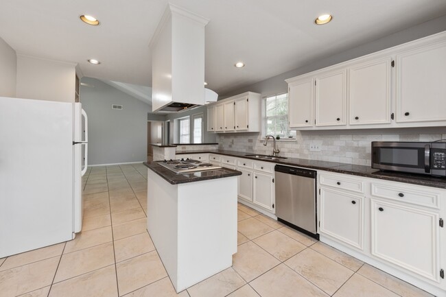 Building Photo - 5111 Crystal Bay Dr