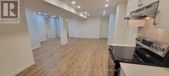 Building Photo - 83 Norbury Dr