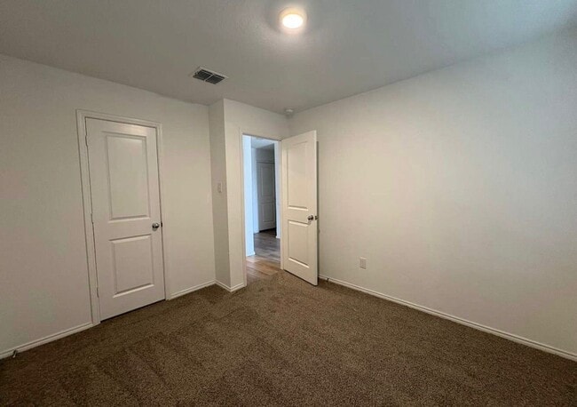Building Photo - 1256 Mosely Cir